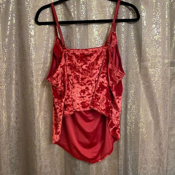 Torrid Red Velvet Cowl Neck Camisole Tank Top, 2X 18/20 NWT - Picture 2 of 10